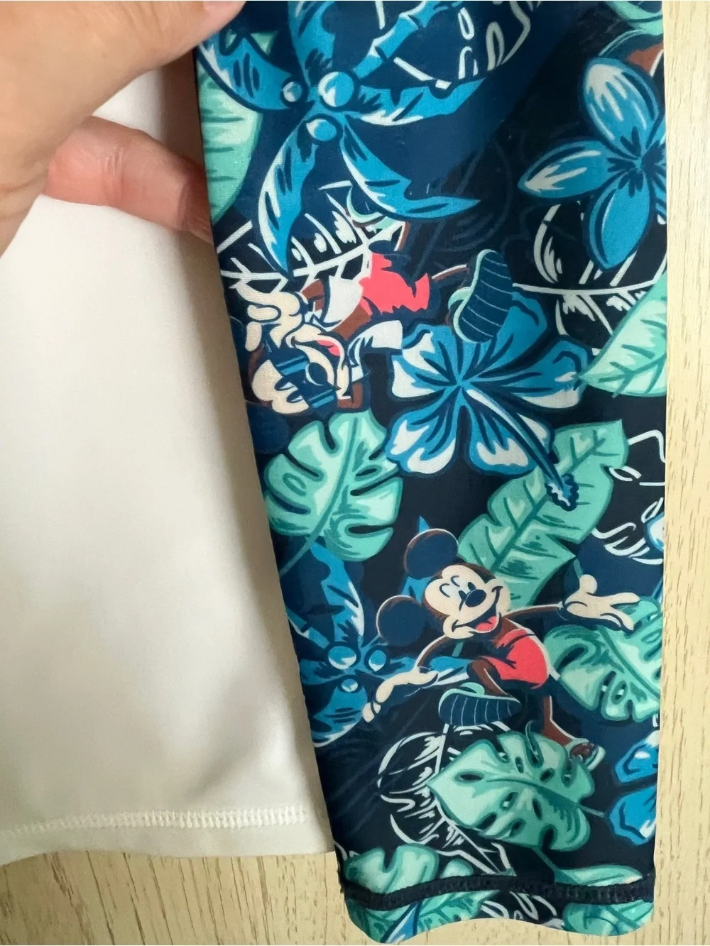 Disney FUN IN THE SUN Tropical Print Mickey Goofy Donald Swim Sun Shirt Kids 5/6